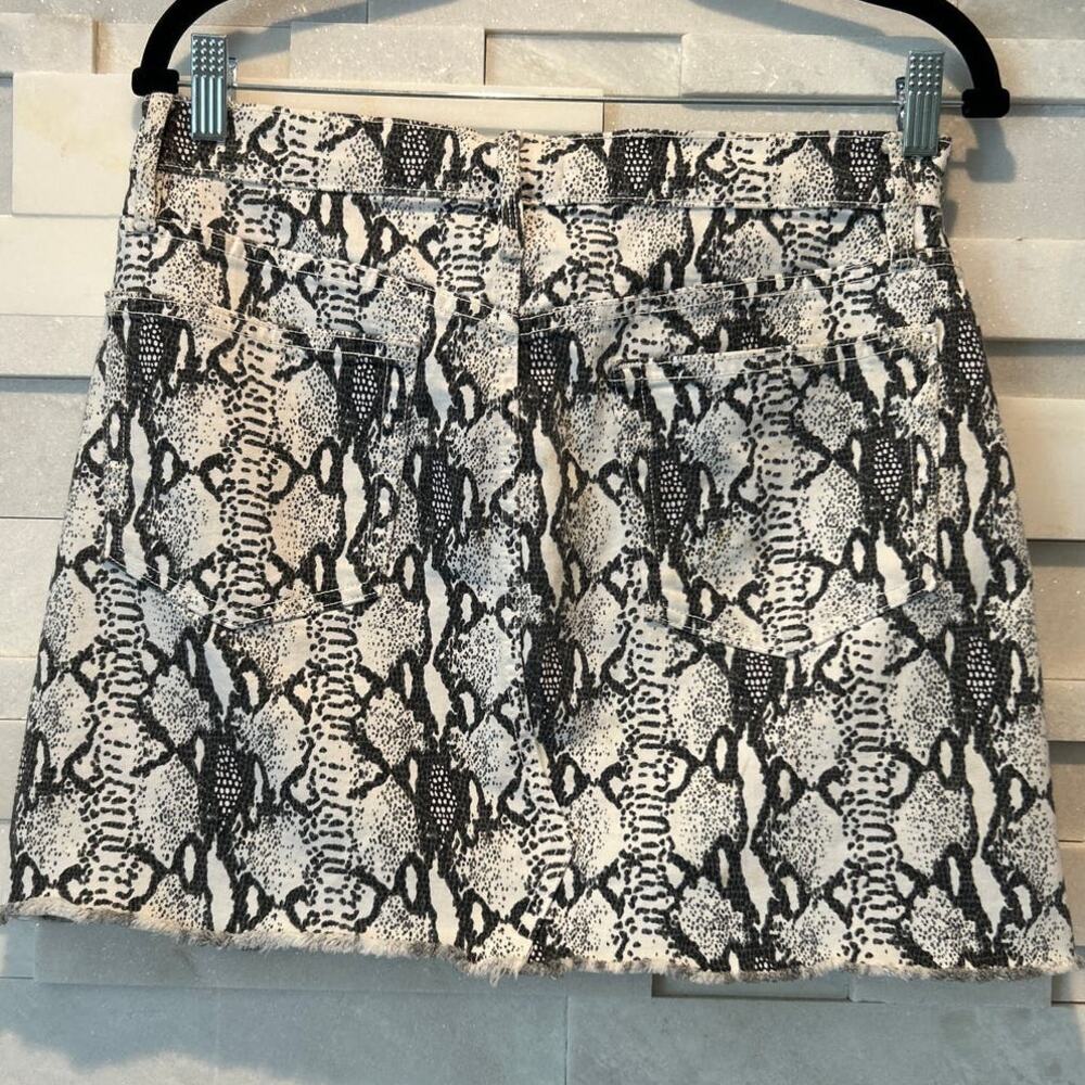 FRAME Le Mini Skirt Cotton Denim Python Snake Animal Print Grey White sz 8/29 - Picture 3 of 9